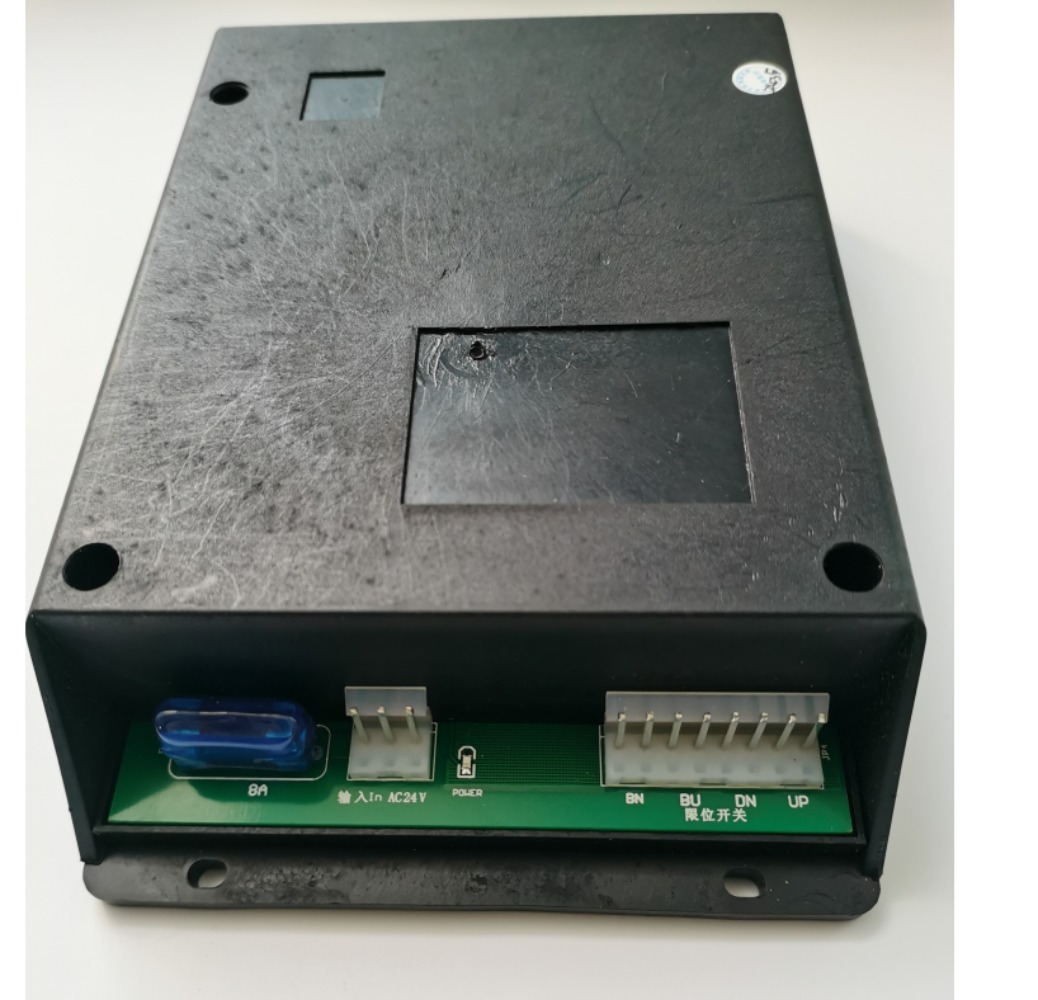 Lab Equipment - Centralina di Controllo per Poltrona Odontoiatrica: